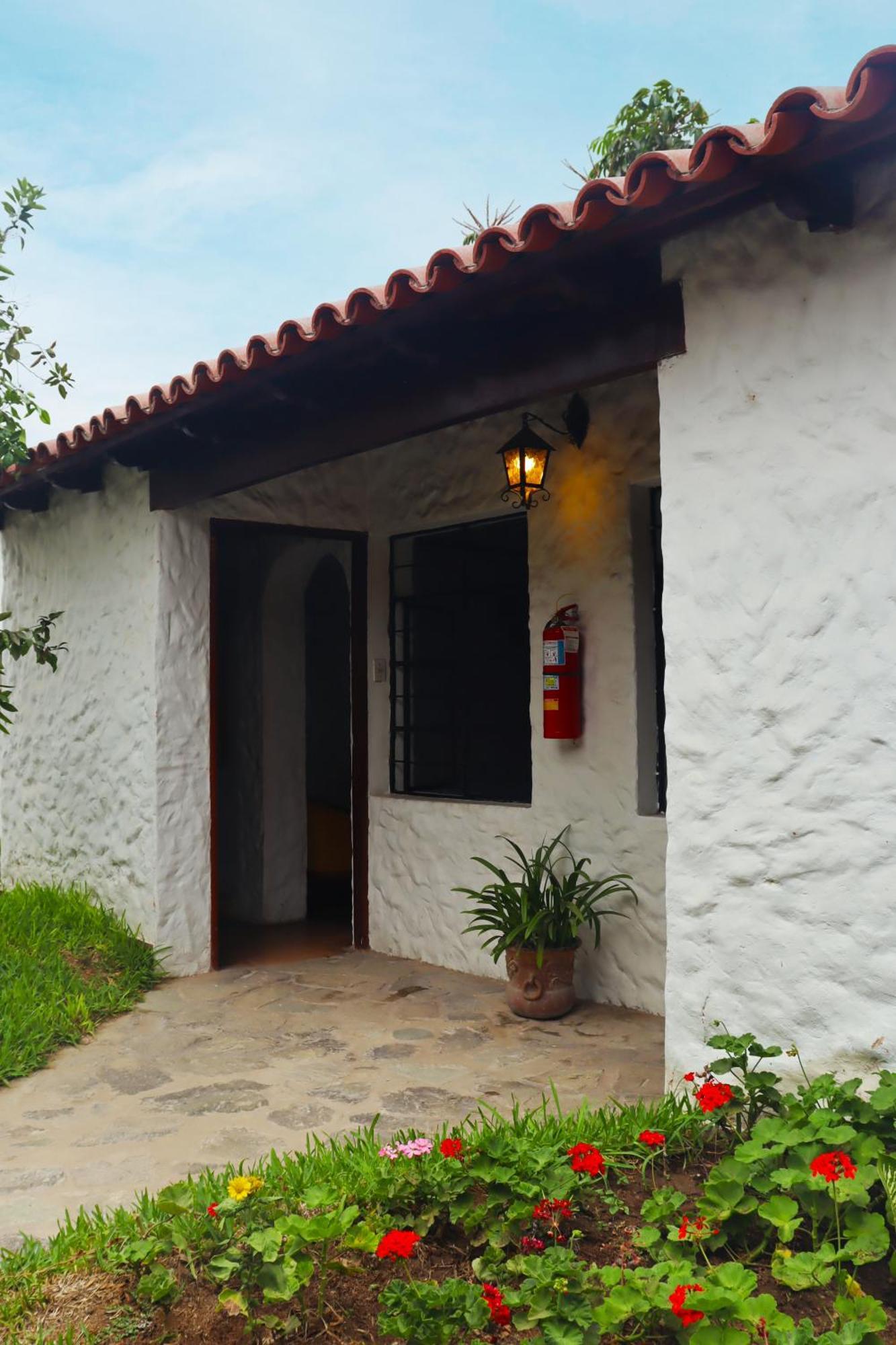 Los Andes - Restaurant & Bungalows Сьєнегуїлья Екстер'єр фото