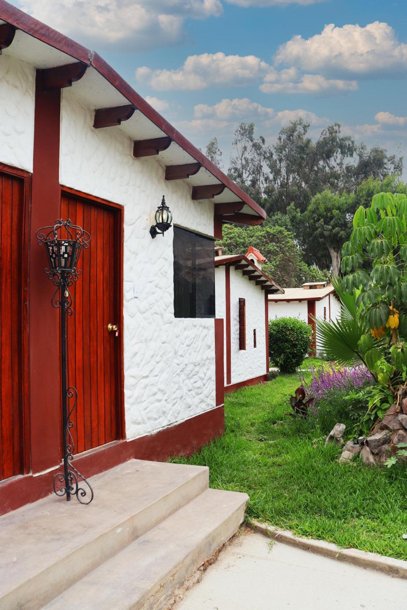 Los Andes - Restaurant & Bungalows Сьєнегуїлья Екстер'єр фото